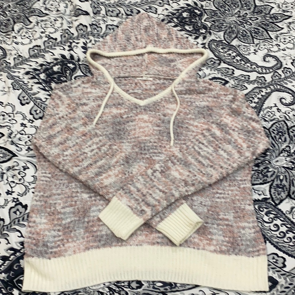 Hooded sweater